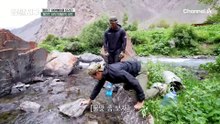 첩첩산중 오지에서 살아가는 법을 배우는 민호와 충원