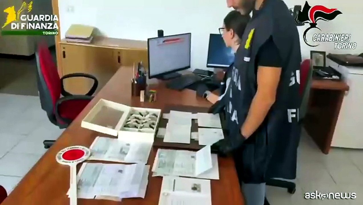 Torino, smantellata rete di fabbriche clandestine di sigarette