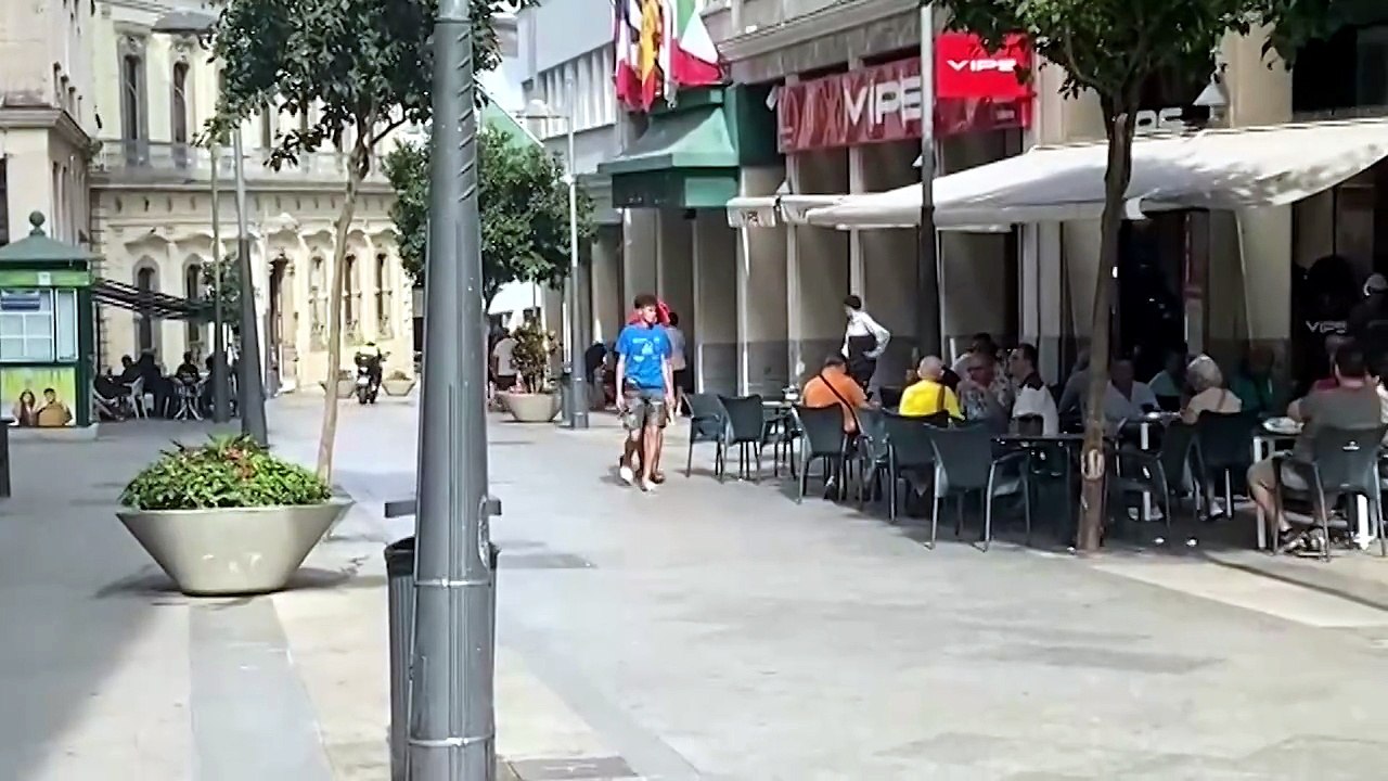 Ceuta empieza a recuperar la normalidad: bares y comercios reabren sus puertas poco a poco
