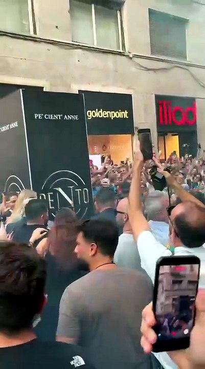 Festa Napoli, si parte! La famiglia De Laurentiis da il via alla "processione"