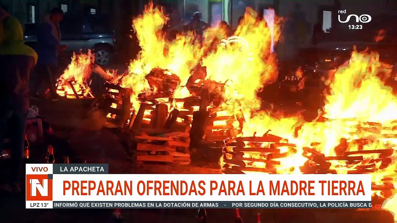 PREPARAN OFRENDAS PARA LA MADRE TIERRA