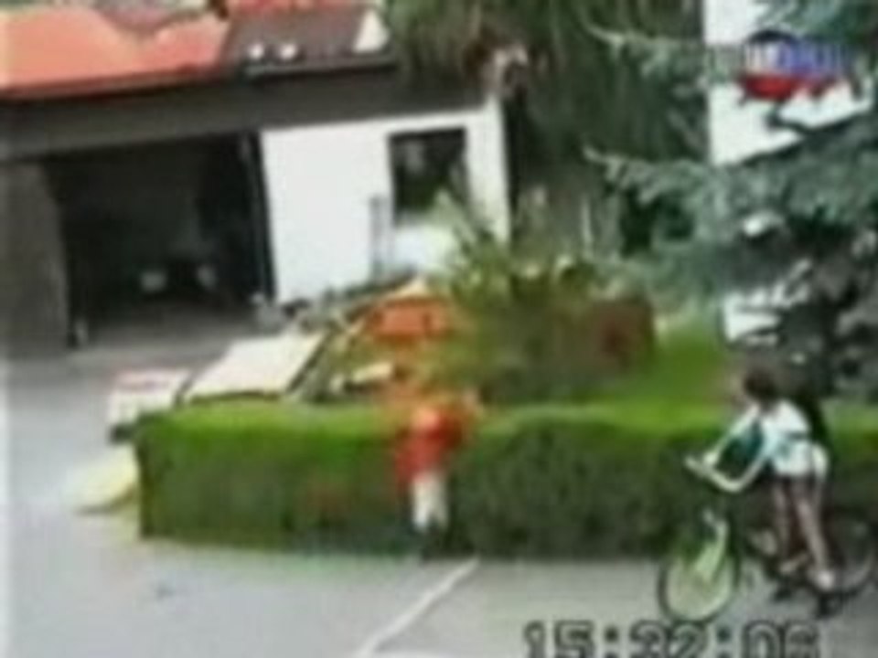 Videos_graciosos-_bebes_bloopers(2) 3gp