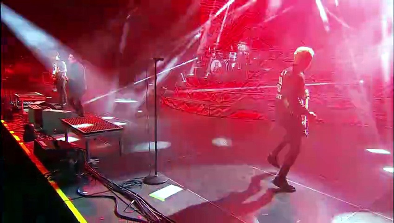 I Don't Care - Fall Out Boy (live)