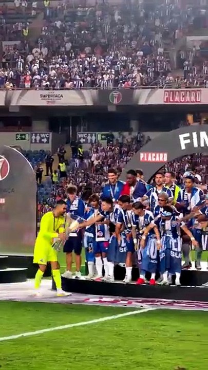 FC Porto levanta Supertaça