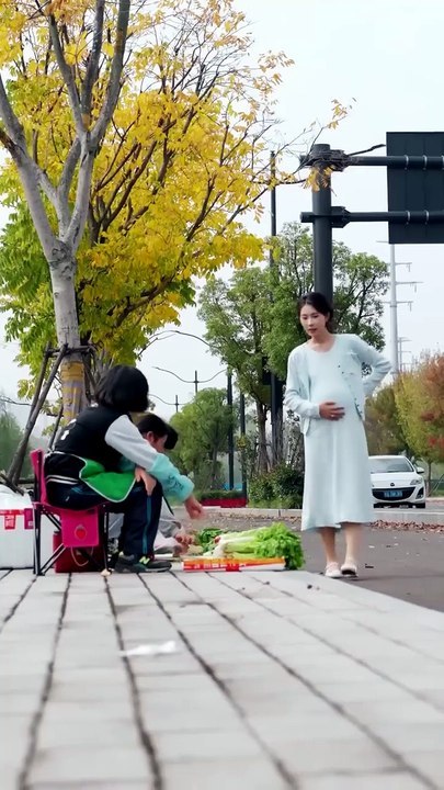 She unexpectedly saved an old grandfather, and unexpectedly, he introduced his CEO grandson to her! | Full Short Drama | English Sub 2026
