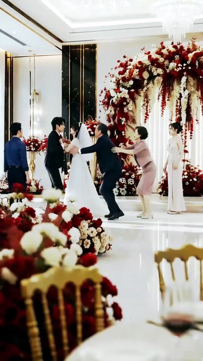 MARIAGE CASSÉ, MASQUE TOMBÉ Film complet