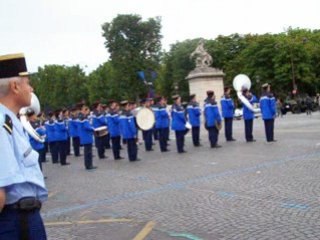 Défilé  14 Juillet  - Paris : Répétition Gendarmerie  2 / 3