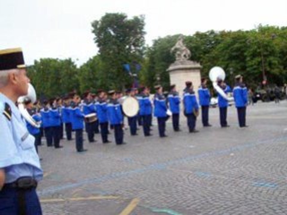Défilé  14 Juillet  - Paris : Répétition Gendarmerie  2 / 3