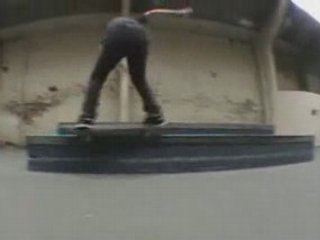 Valouun Grind to front Board