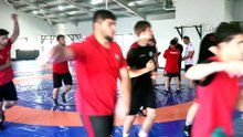 Aile geleneğini sürdüren şampiyon güreşçi, üçüncü dünya altınına odaklandı | Ajansspor | AA