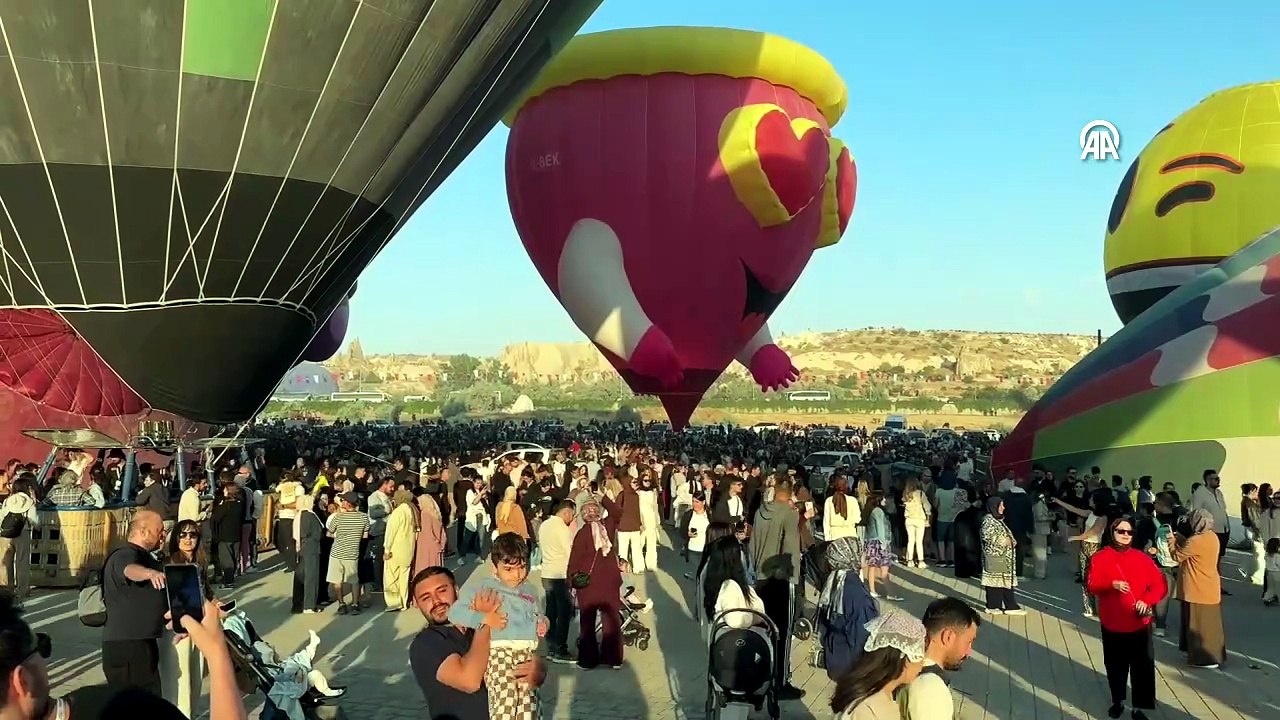 7. Kapadokya Balon Festivali görkemli gösteri uçuşuyla sona erdi