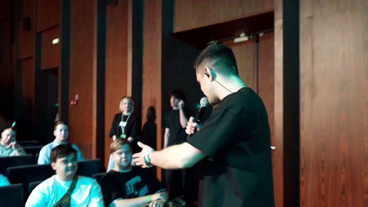 Counter-Strike #455: "Откуда выКак вас зовут Да."