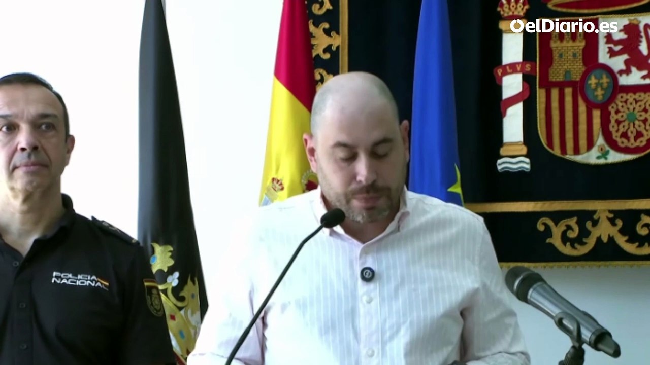 El delegado del Gobierno en Ceuta carga contra...