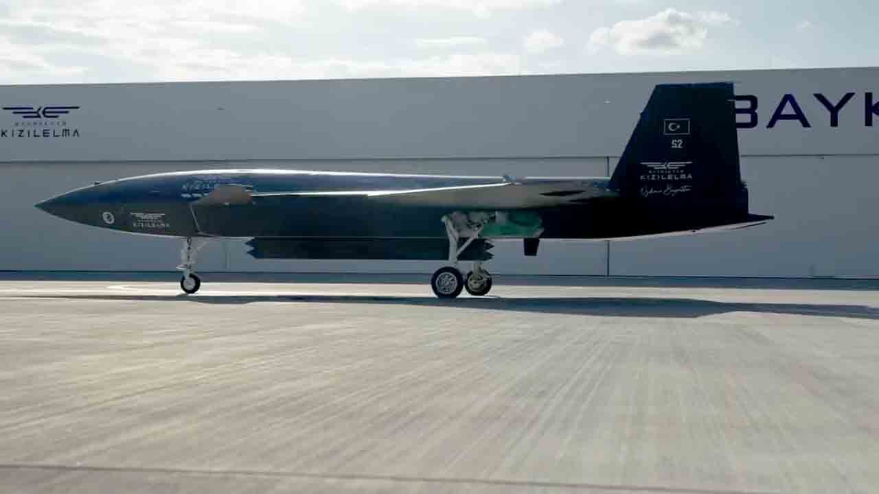 Kizilelma tests bomb release from internal weapon bays for the first time