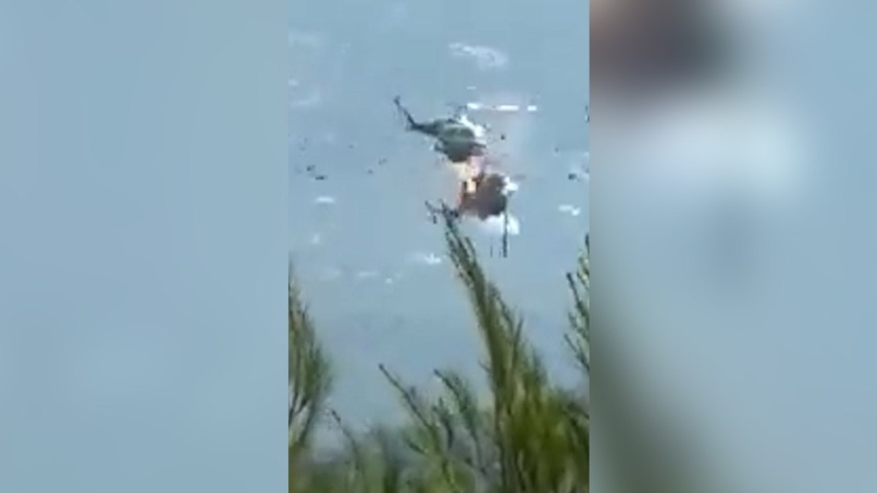Collision entre deux hélicoptères luttant contre un incendie en Grèce