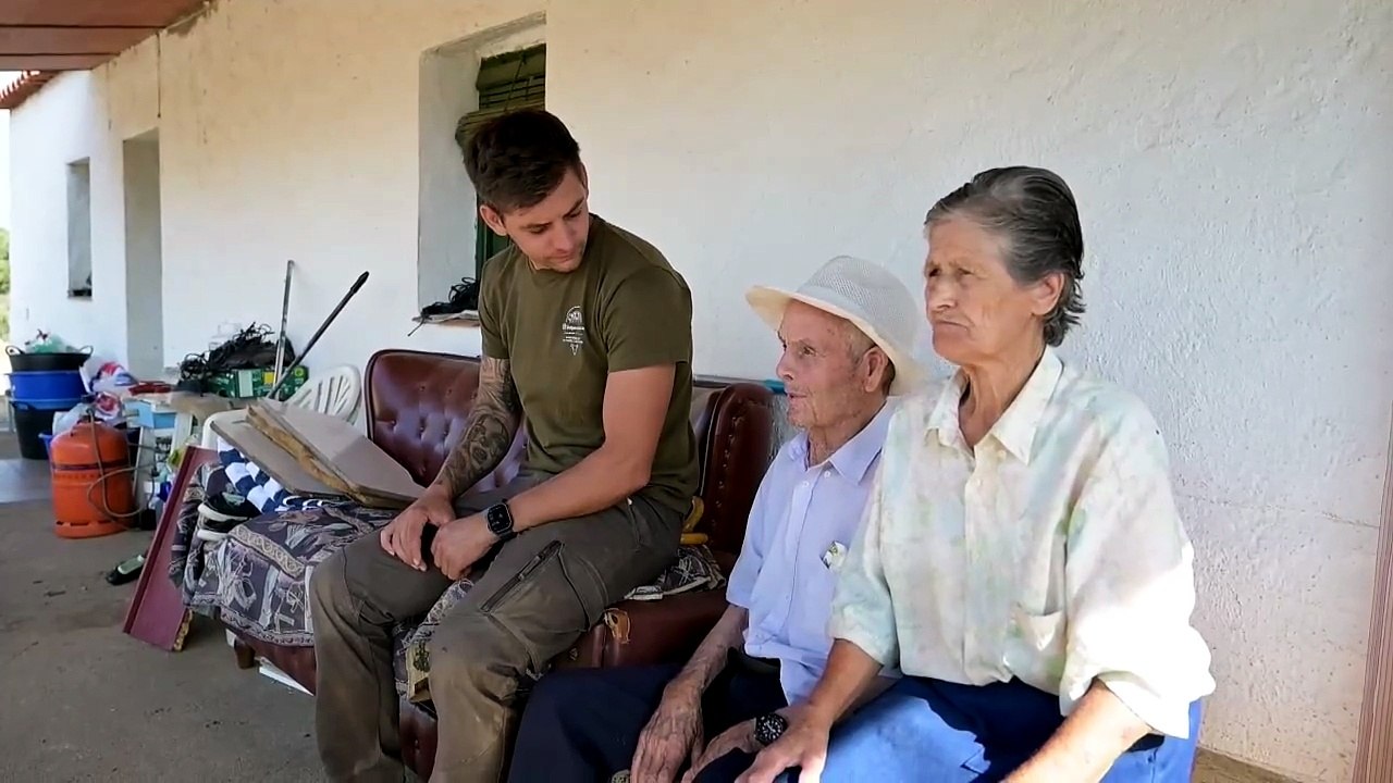 Un joven pastor de Ciudad Real mantiene vivo el legado de su abuelo