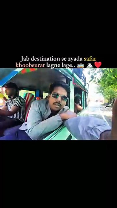 Jab destination se zyada safar khoobsurat lagne lage toh.🚌❤️