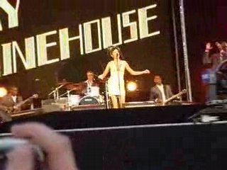 Amy Winehouse - Rehab (Rock in Rio Madrid 2008)