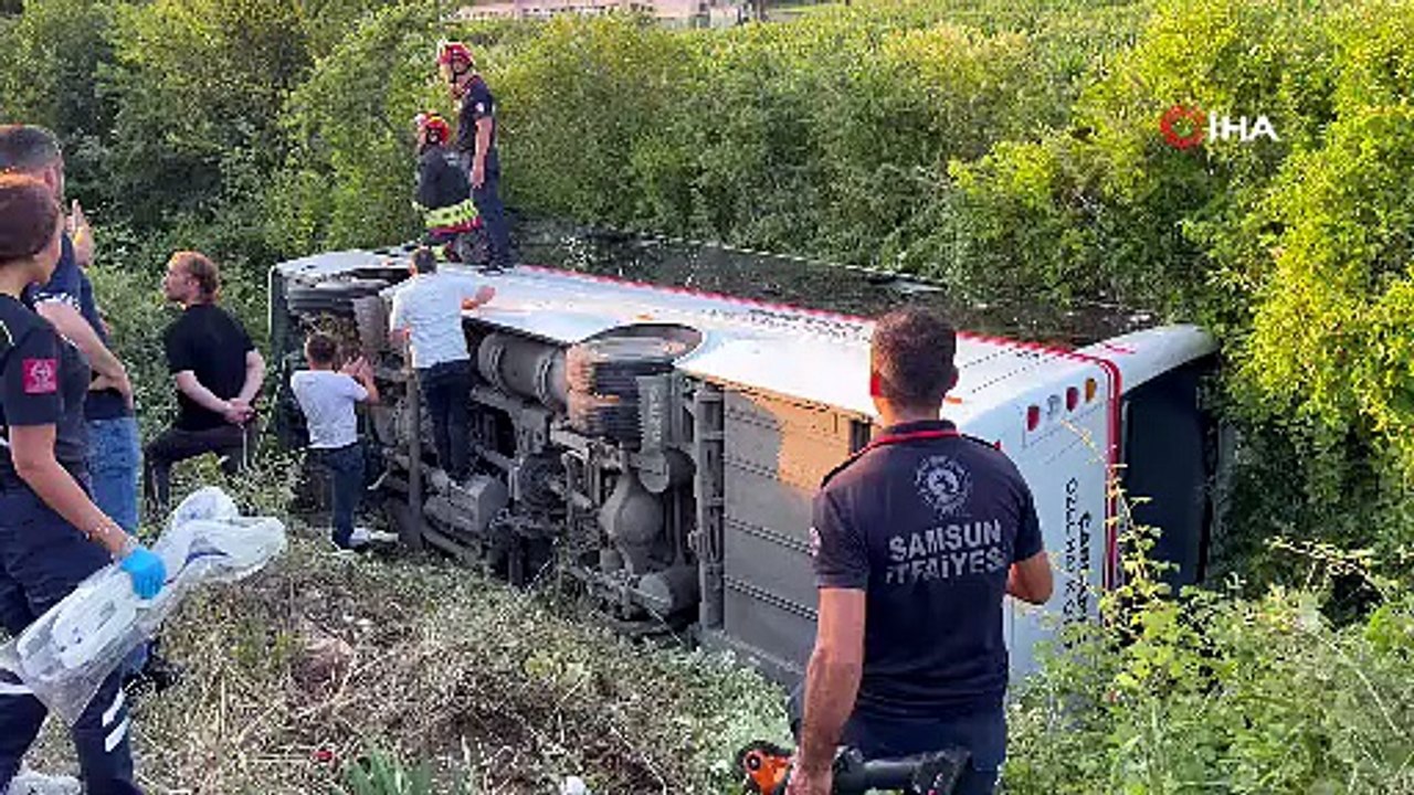 Özel halk otobüsü devrildi: 21 yaralı