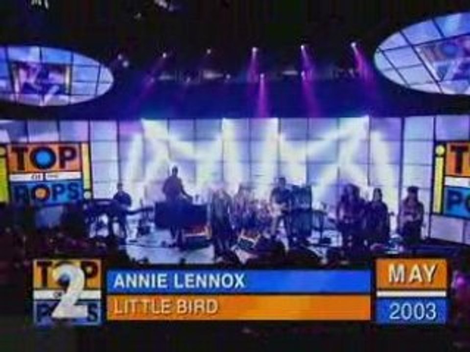 Annie Lennox - Little bird [Live@Top Of The Pops '03]