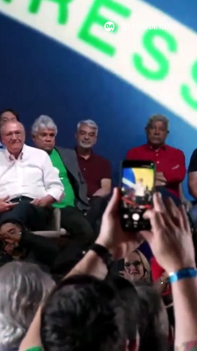 Lula se compara a Pelé e diz que, se vencer a eleição, terá "quatro Copas"