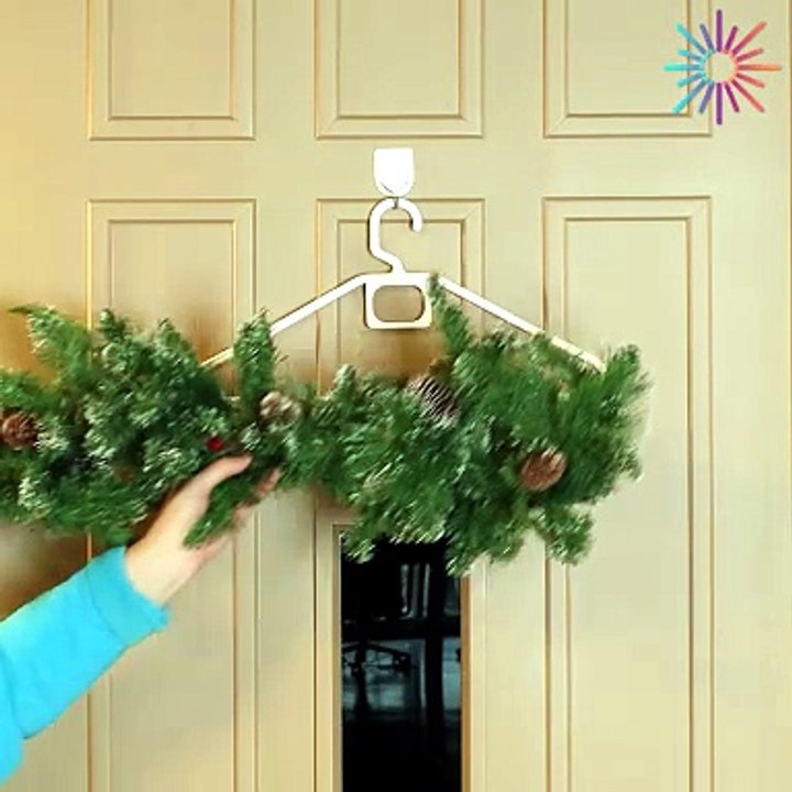DIY Christmas door décor 🎁🎄