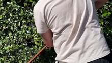 Il découvre un trou caché sous sa maison : une exploration aux révélations surprenantes