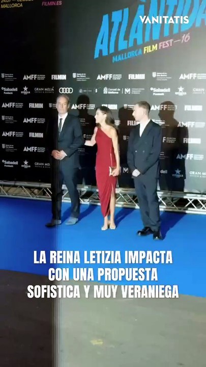 LA REINA LETIZIA IMPACTA CON UNA PROPUESTA SOFISTICA Y MUY VERANIEGA