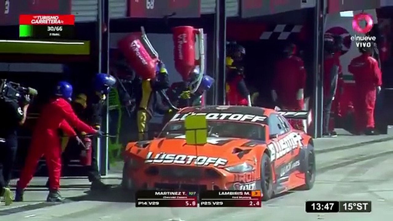 INCENDIO EN CARRERA DE AUTOS