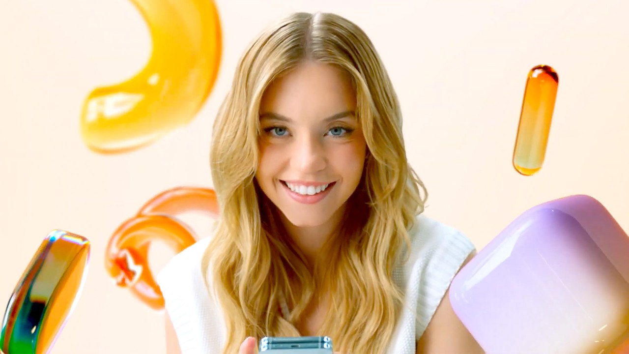 Sydney Sweeney’s Forgotten Samsung Galaxy Z Flip5 Commercial