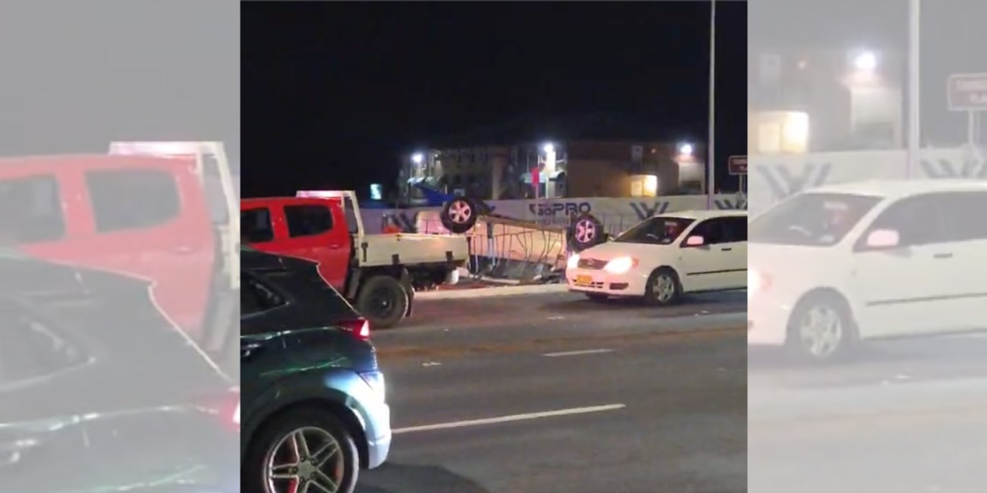 Footage shows overturned car at major Dubbo intersection | Daily Liberal | Dubbo NSW