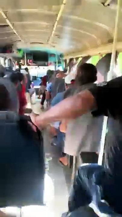 Pasajeros viven momentos de pánico por conductor que manejaba a exceso de velocidad