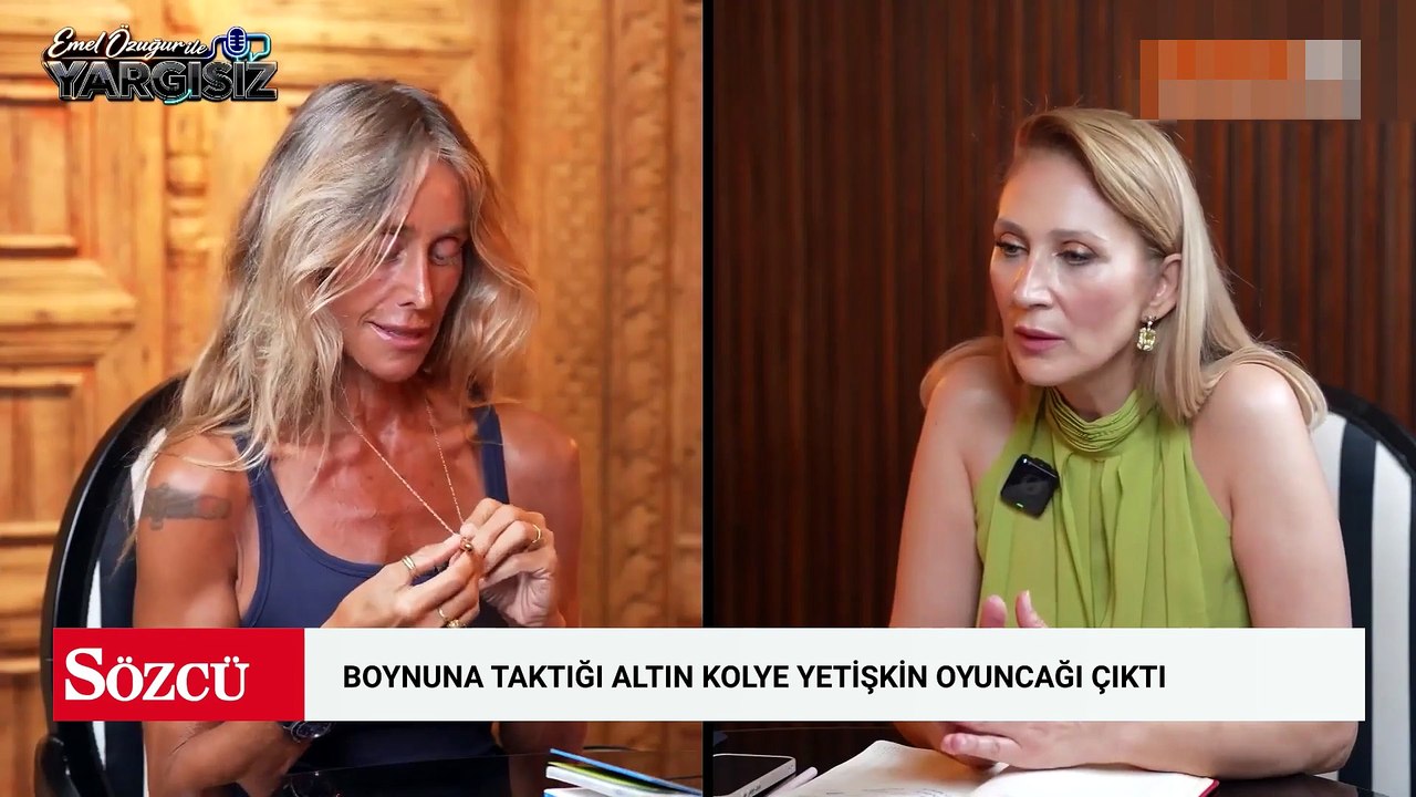 Boynuna taktığı altın kolye yetişkin oyuncağı çıktı