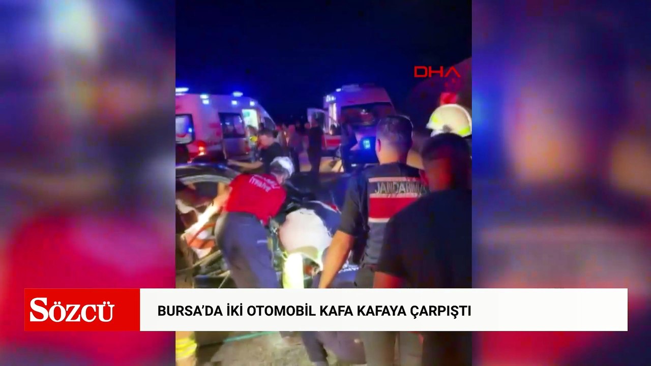 Bursa'da iki otomobil kafa kafaya çarpıştı: Anne ve kızı öldü, 2'si jandarma 5 yaralı