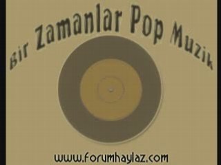 Ajda Pekkan - Sarıl Bana (1993)