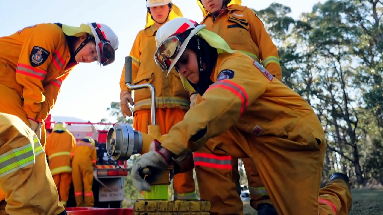 Tasmania Fire Service run junior program training the firies of tomorrow