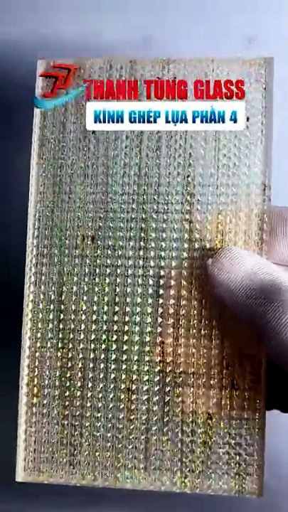 Mẫu kính Đúc