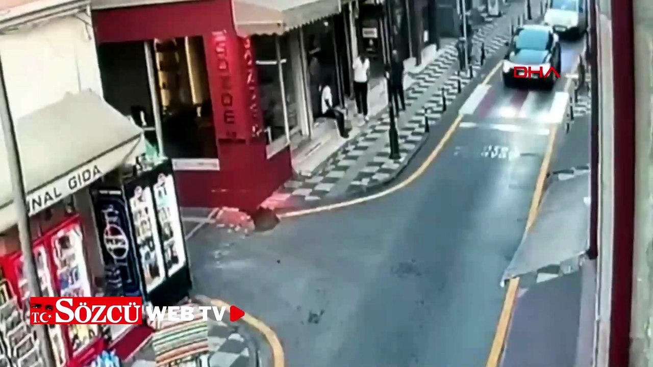 Polisten kaçan sürücünün motosikleti vali yardımcısına çarptı; o anlar kamerada