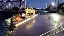 Rio Santa Catarina River Flooded in Monterey, Mexico - Río Santa Catarina inundado en Monterrey