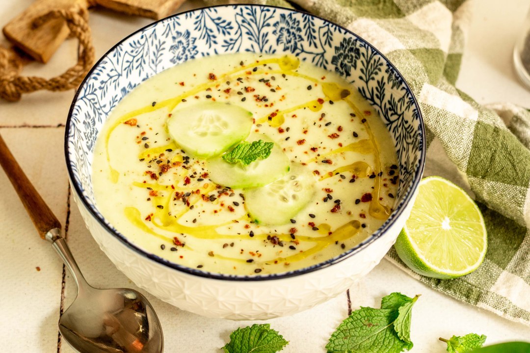 Crema fría de aguacate y manzana