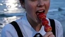 Girl Enjoys Tanghulu by the Beach 🍓 | Satisfying Crunchy Candy Fruit ASMR #shorts