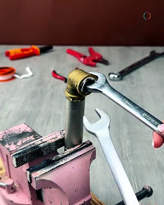 Remove corroded joints the smart way