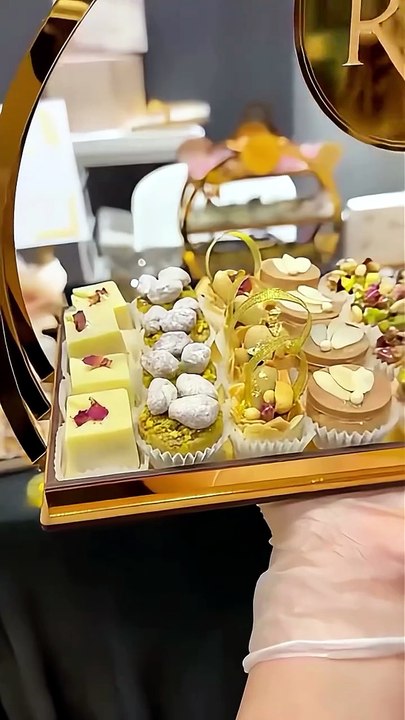 🧁 J'ai testé la Pâtisserie : Pâtisseries fines haut de gamme sur Rouen (Livraison sur toute la.mp4