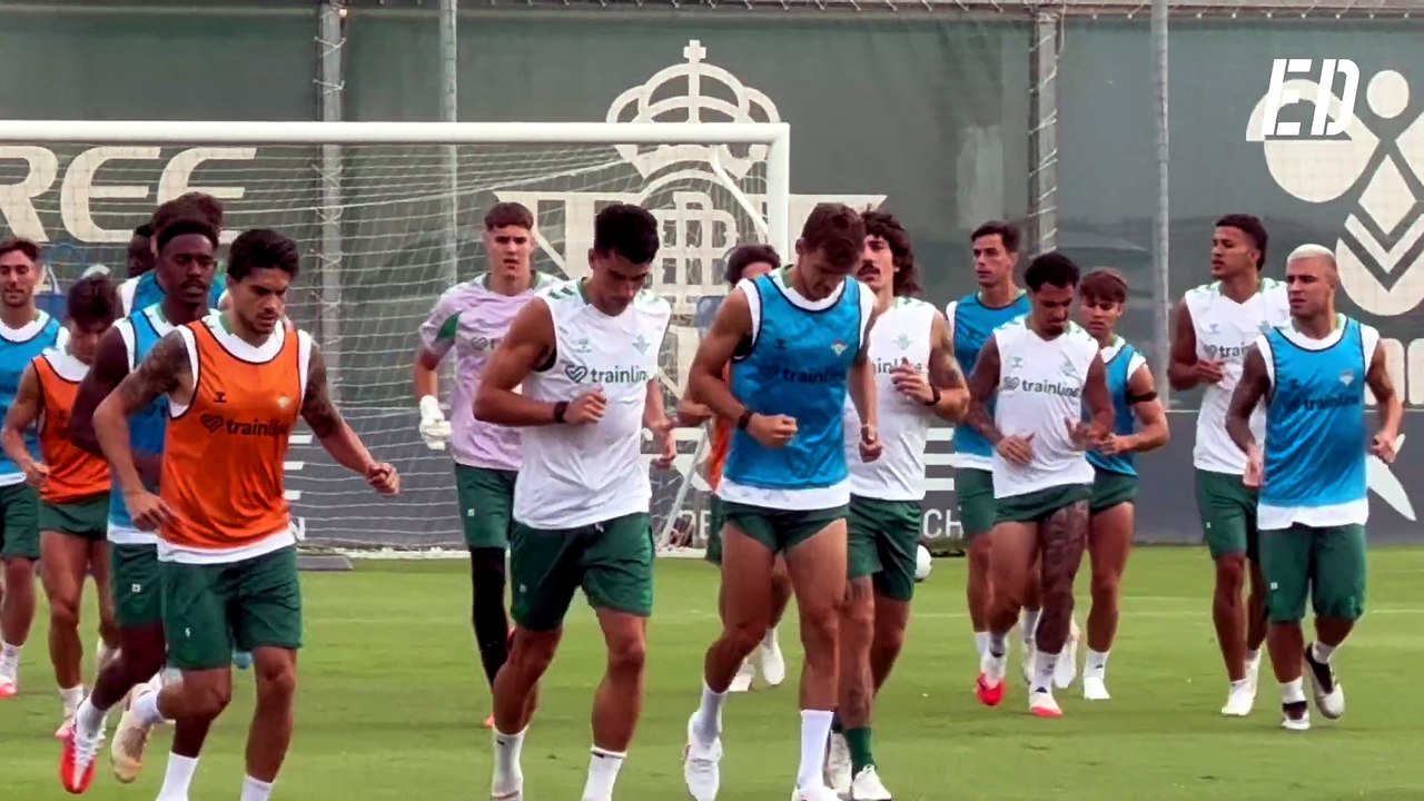 Cucho Hernández se suma a la estancia del Betis en tierras irlandesas