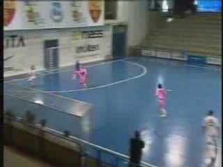 But de ninja football en salle