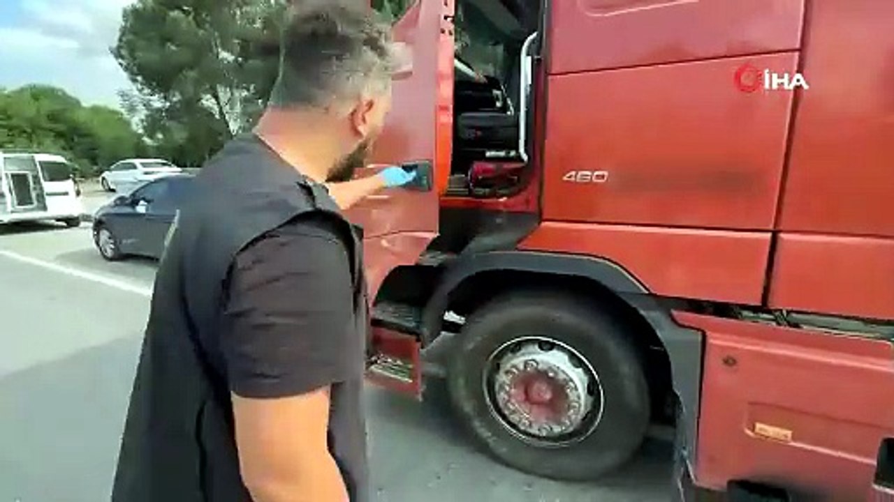 Tırın gizli bölmesinde 7 kilo metamfetamin ele geçirildi