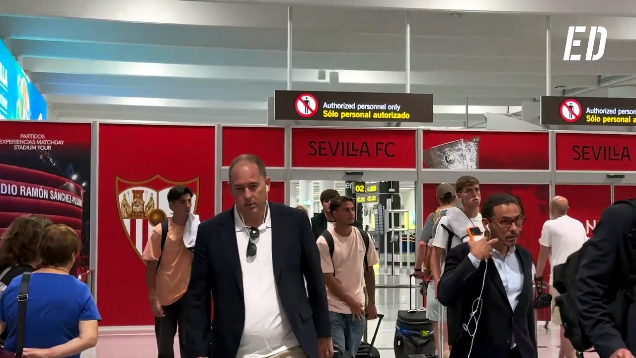 Juanlu regresa a Sevilla y lanza un mensaje a la afición antes de su traspaso: "Los quiero muchísimo"