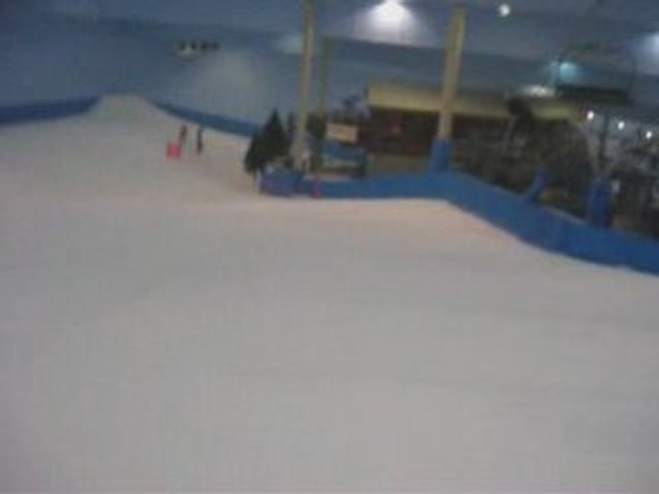 Ski dubai -Indoor snowboarding in 50C