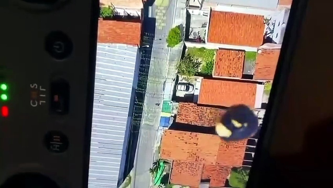 Explosivo caseiro é lançado contra casa em Fortaleza