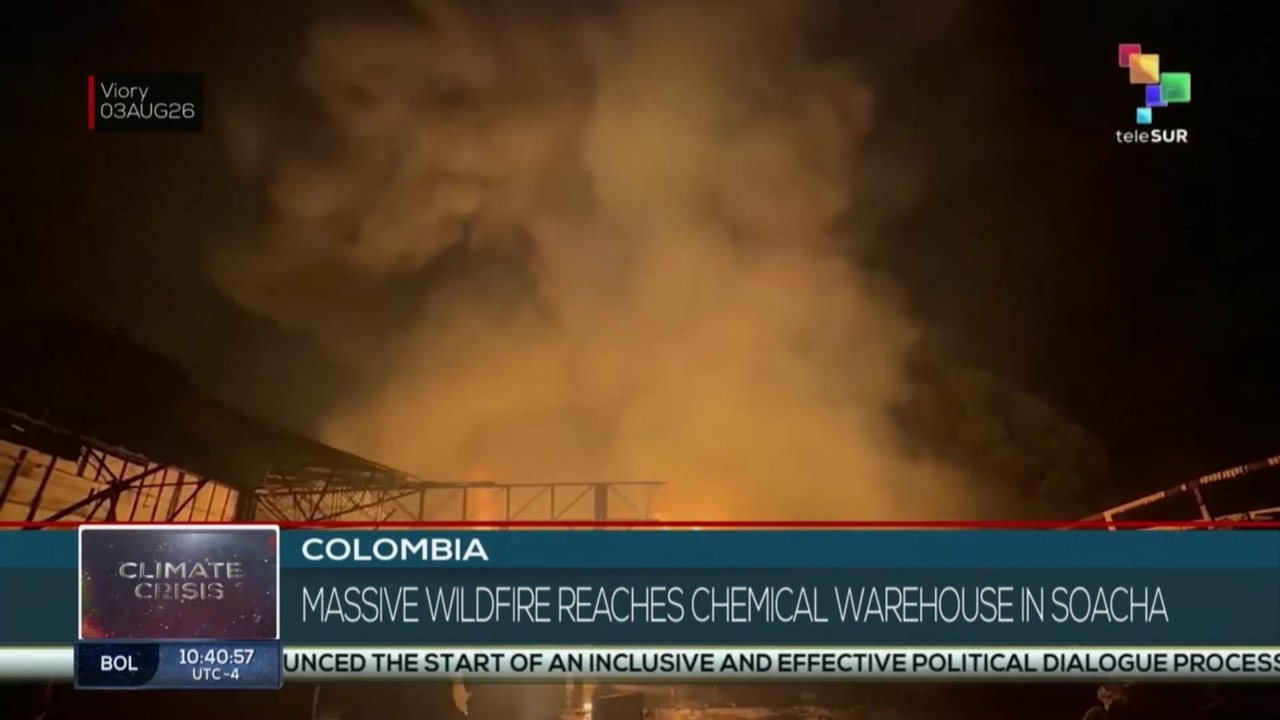 Colombia, massive wildfire reaches chemical warehouse in Soacha